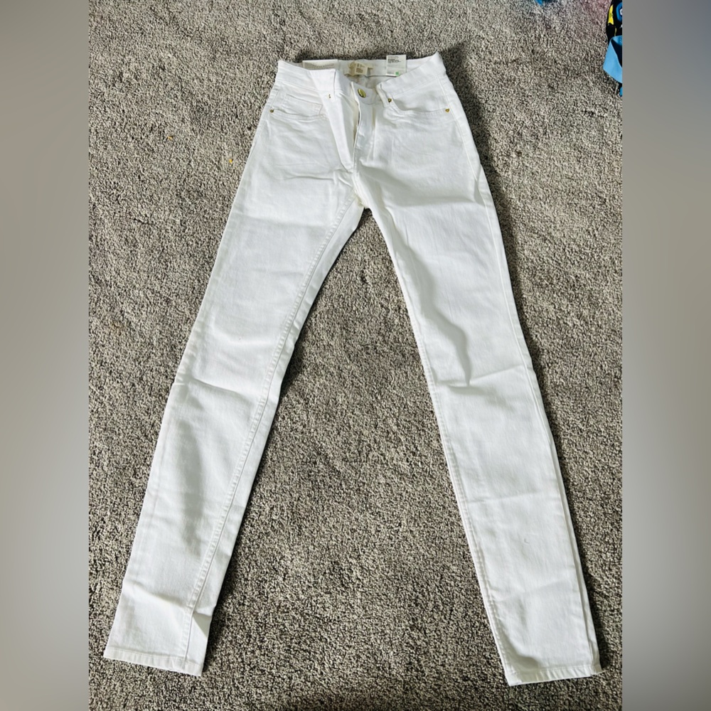 Women’s H&M white skinny pants